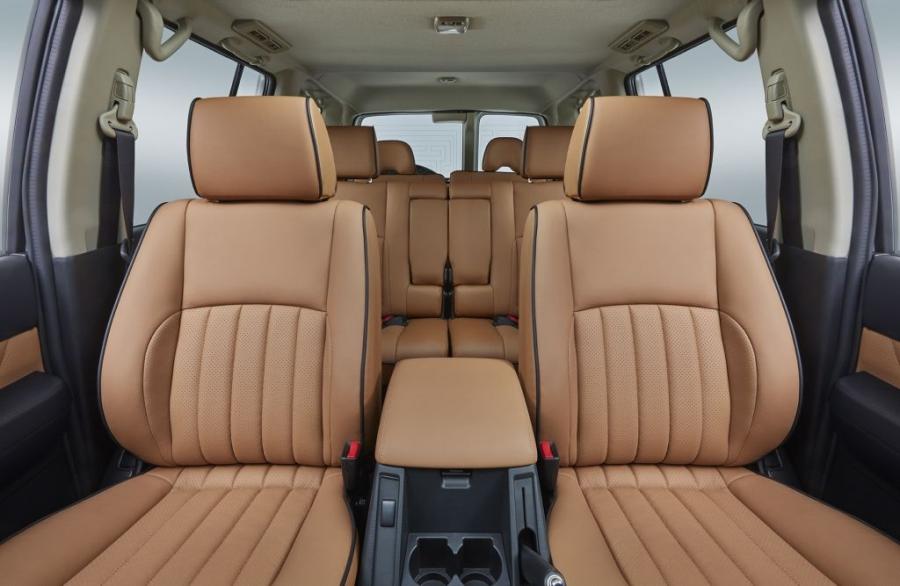 Интерьер Nissan Patrol Super Safari (Y61) 2017 года  (фото 12 из 17)